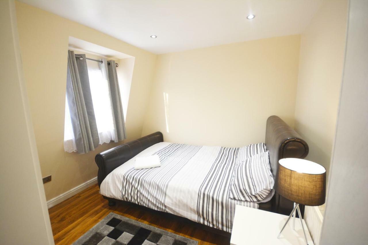 London Modern 4 Bedroom Apartment Exteriér fotografie
